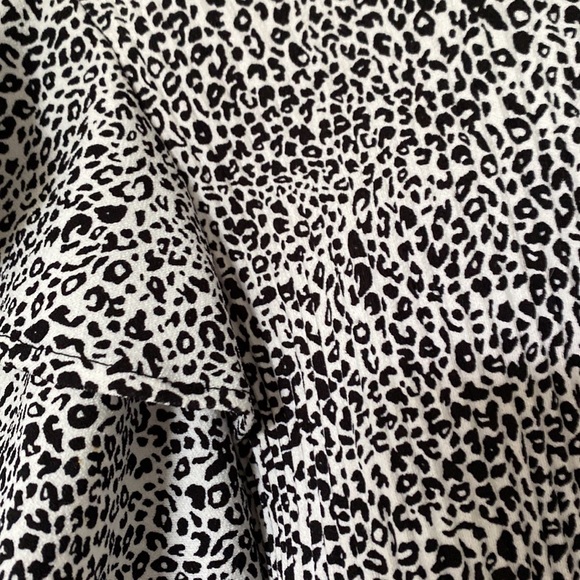 Black and white leopard print top - Picture 3 of 3
